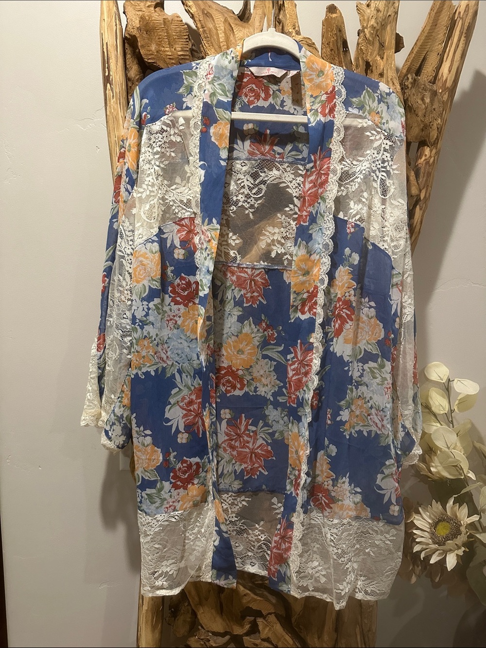 Laurie Felt Blue Floral Sheer Lace-Trim Kimono